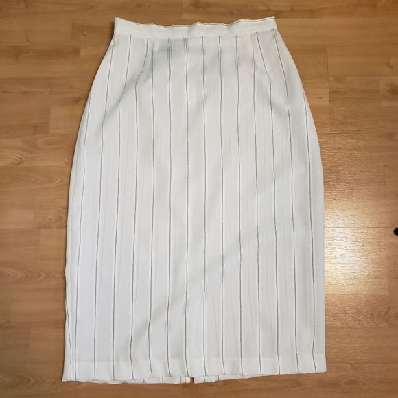 Vintage 90's Sophisticate White Striped Suit 10 - Picture 4 of 6